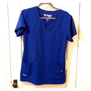 Blue Grey’s anatomy scrub top, never worn!